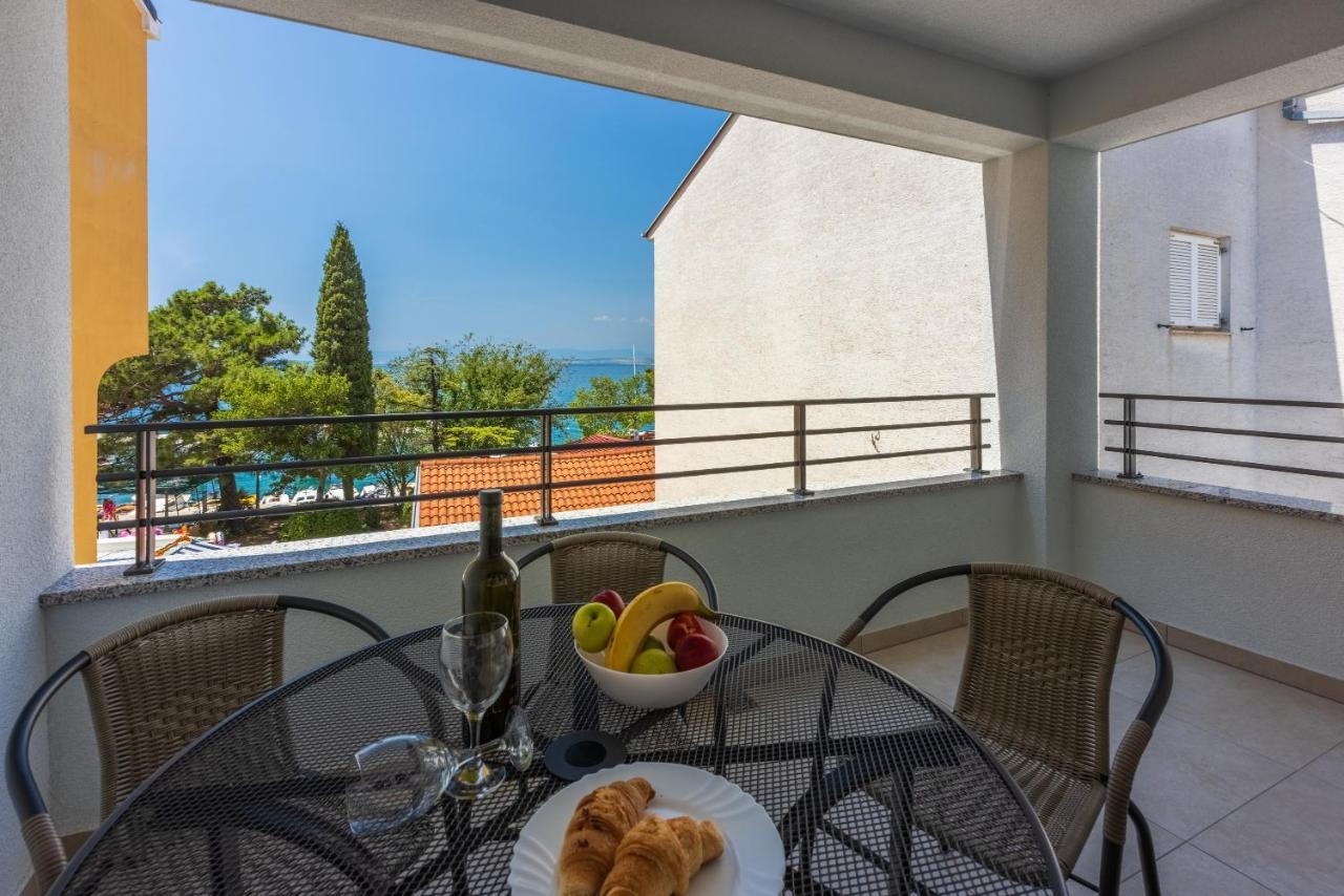 Luxury Apartments Lovorka 3 & 4***/**** Selce Exterior foto